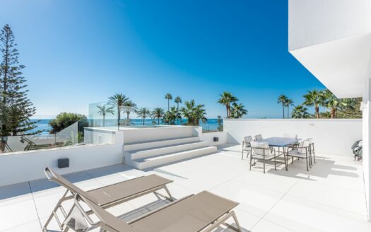 House next to beach Puerto Banús