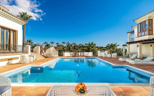 Luxury Villa for Sale in Benahavis