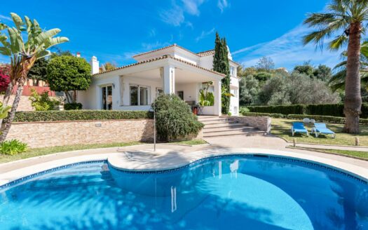 Impresionante villa en una hermosa zona de Marbella
Impressive villa in a beautiful area of Marbella