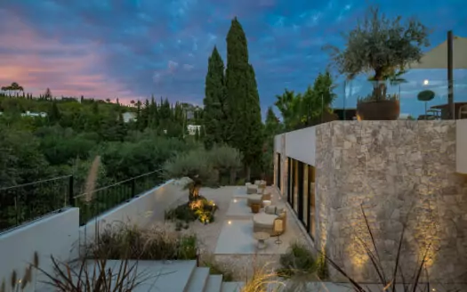 Villa de lujo en venta en primera línea de golf en Marbella