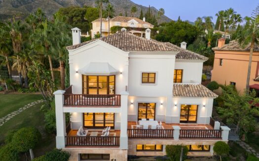 Exclusive Mediterranean Villa in La Capellanía de la Bahía